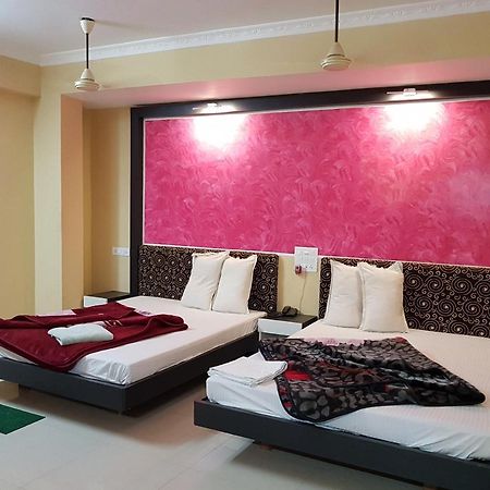 Swagatam International Hotel Tarapith Buitenkant foto