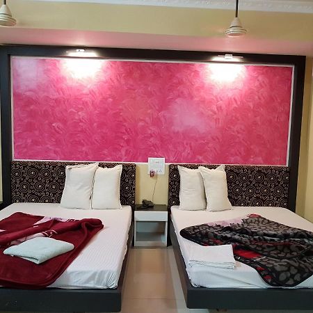 Swagatam International Hotel Tarapith Buitenkant foto