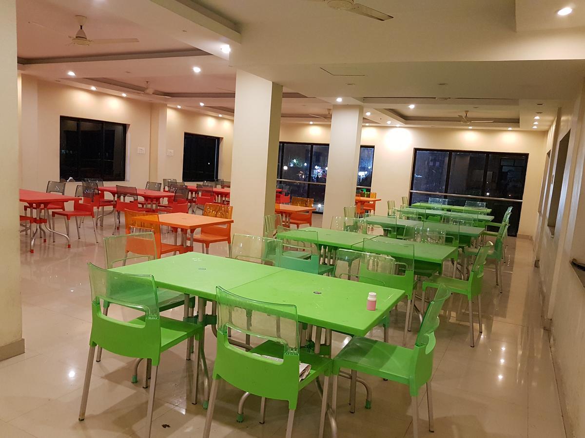 Swagatam International Hotel Tarapith Buitenkant foto