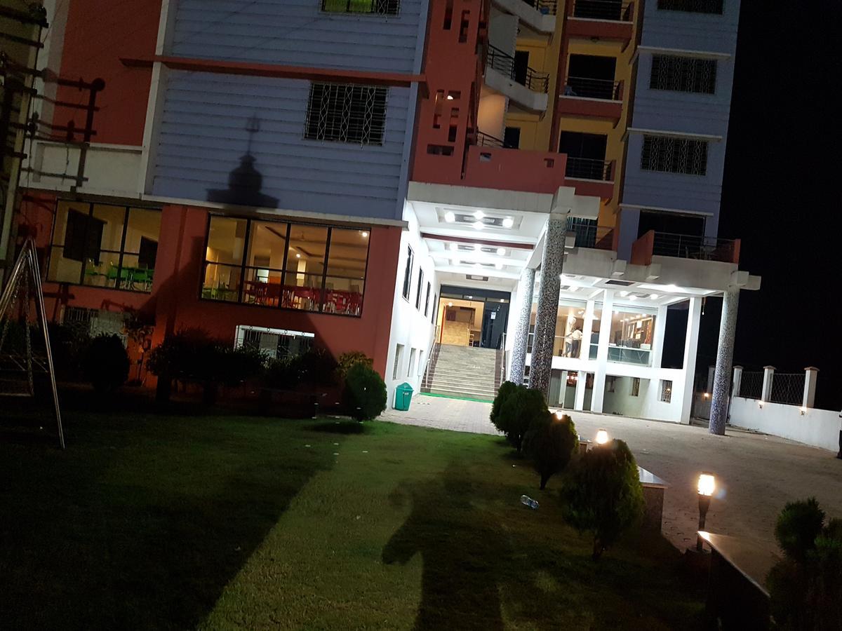 Swagatam International Hotel Tarapith Buitenkant foto