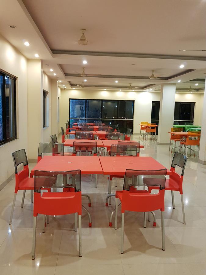 Swagatam International Hotel Tarapith Buitenkant foto
