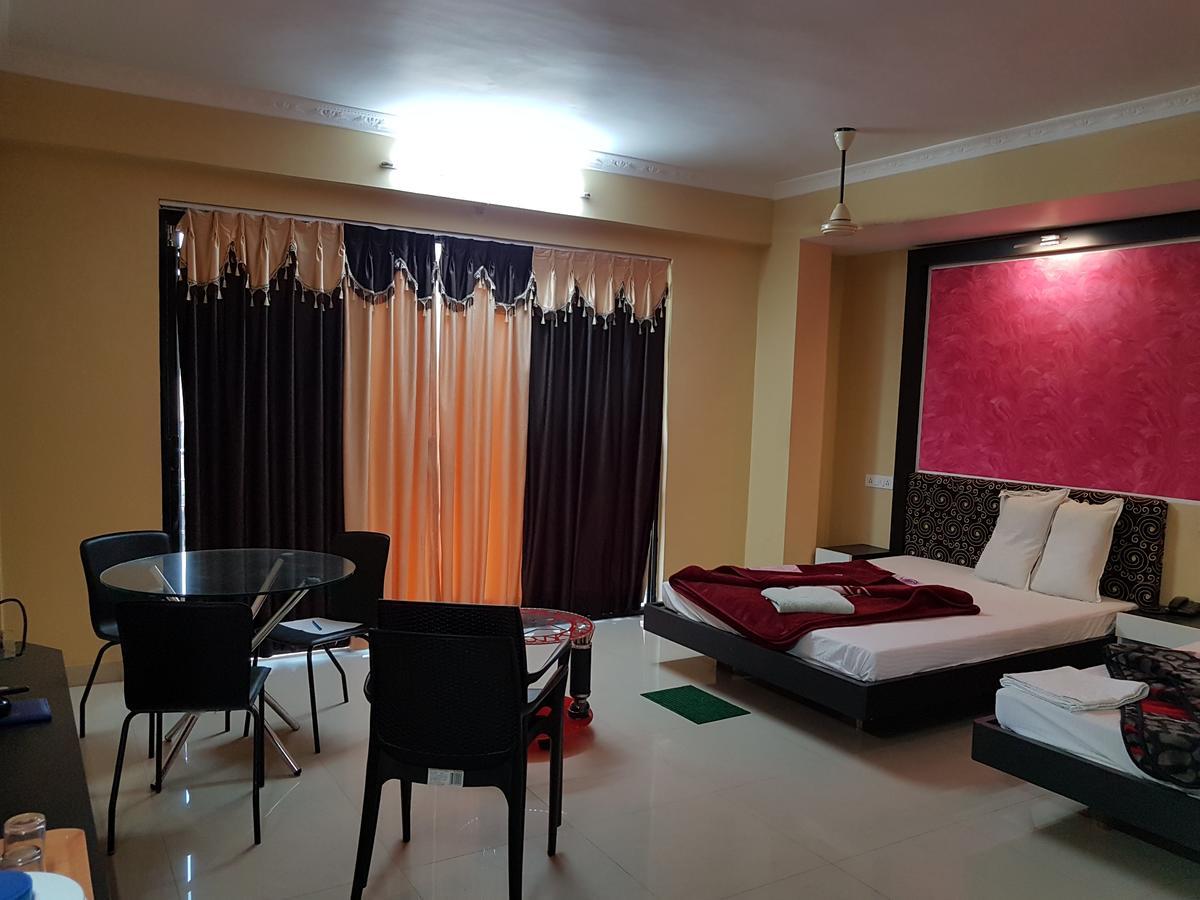 Swagatam International Hotel Tarapith Buitenkant foto
