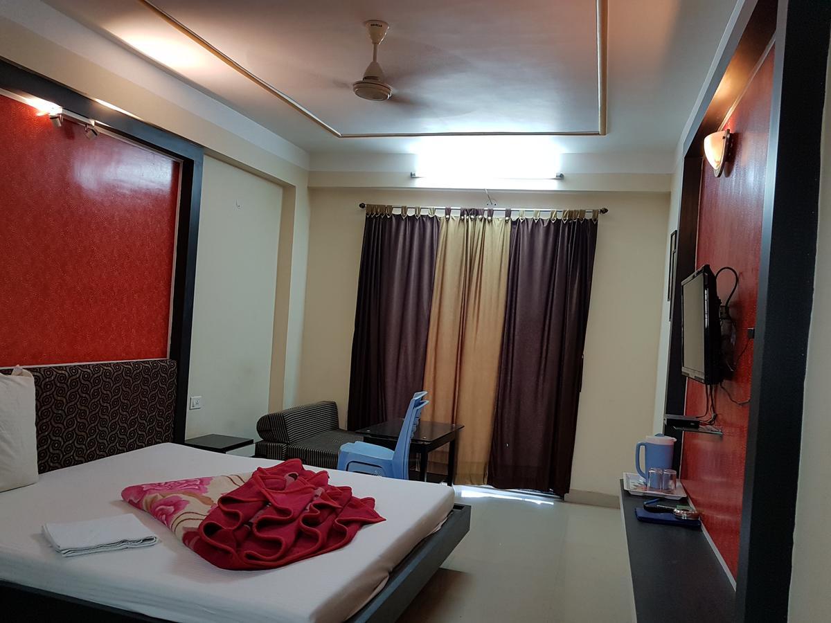 Swagatam International Hotel Tarapith Buitenkant foto