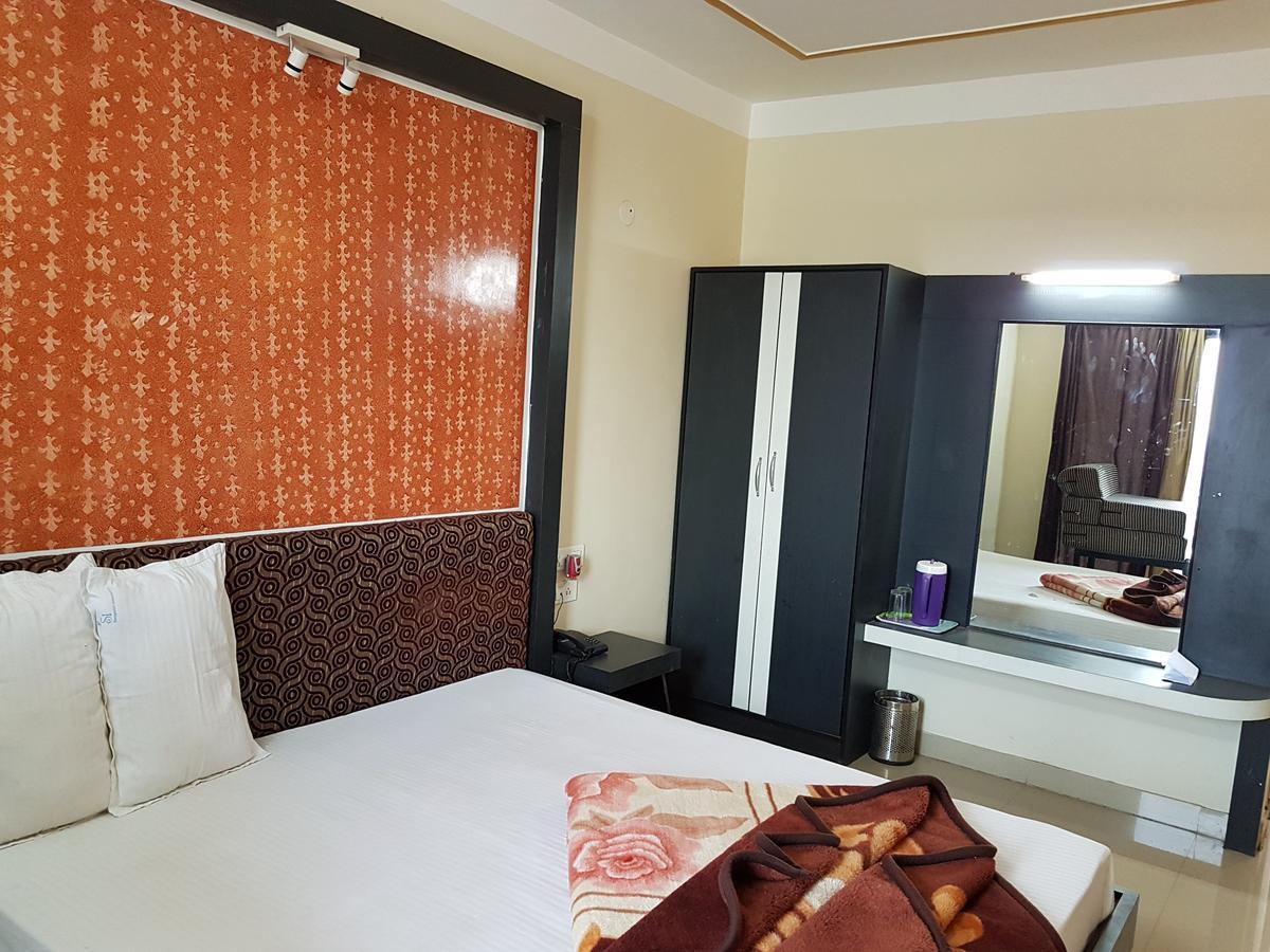 Swagatam International Hotel Tarapith Buitenkant foto