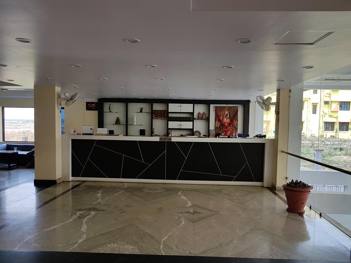 Swagatam International Hotel Tarapith Buitenkant foto