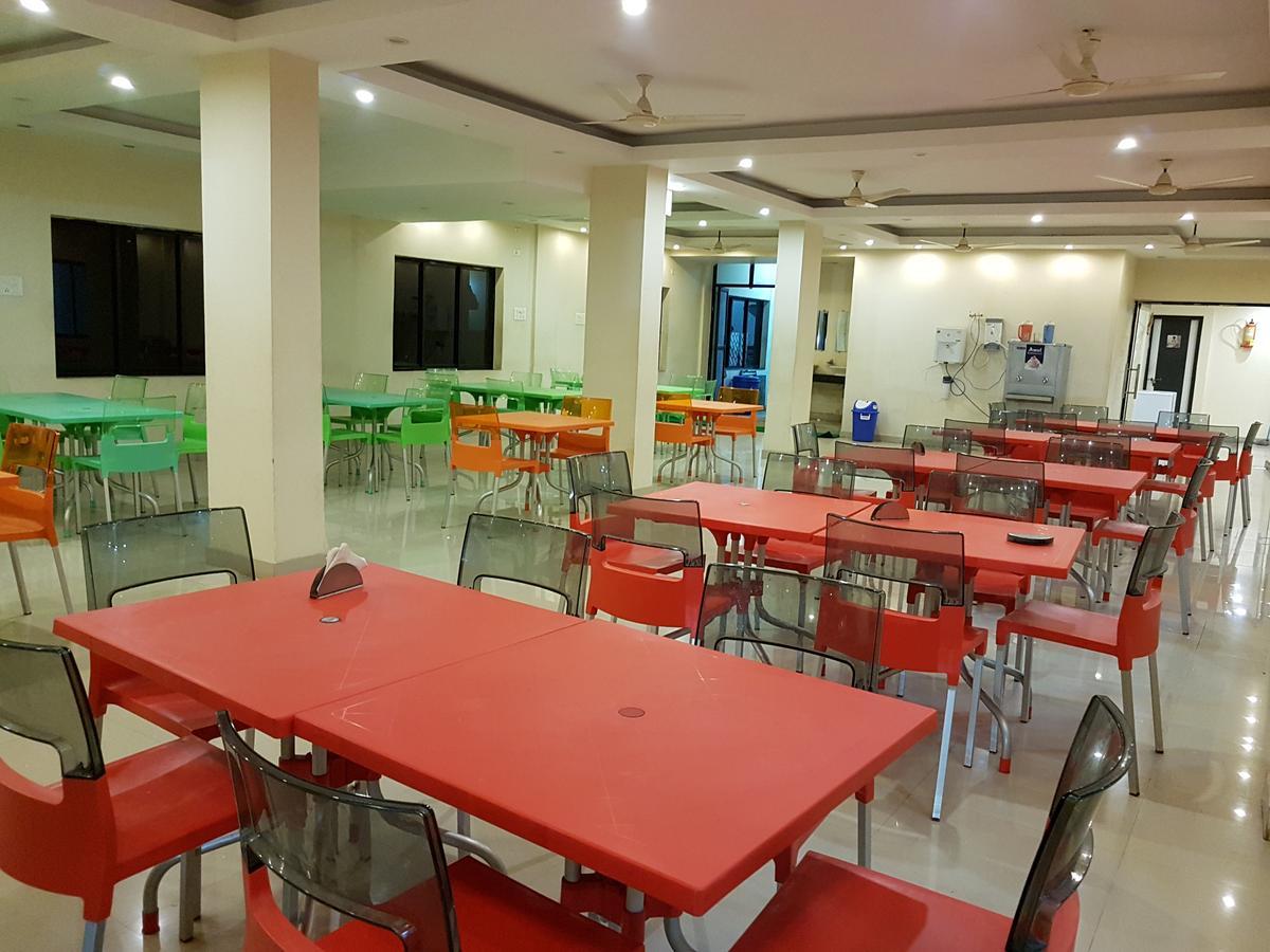 Swagatam International Hotel Tarapith Buitenkant foto