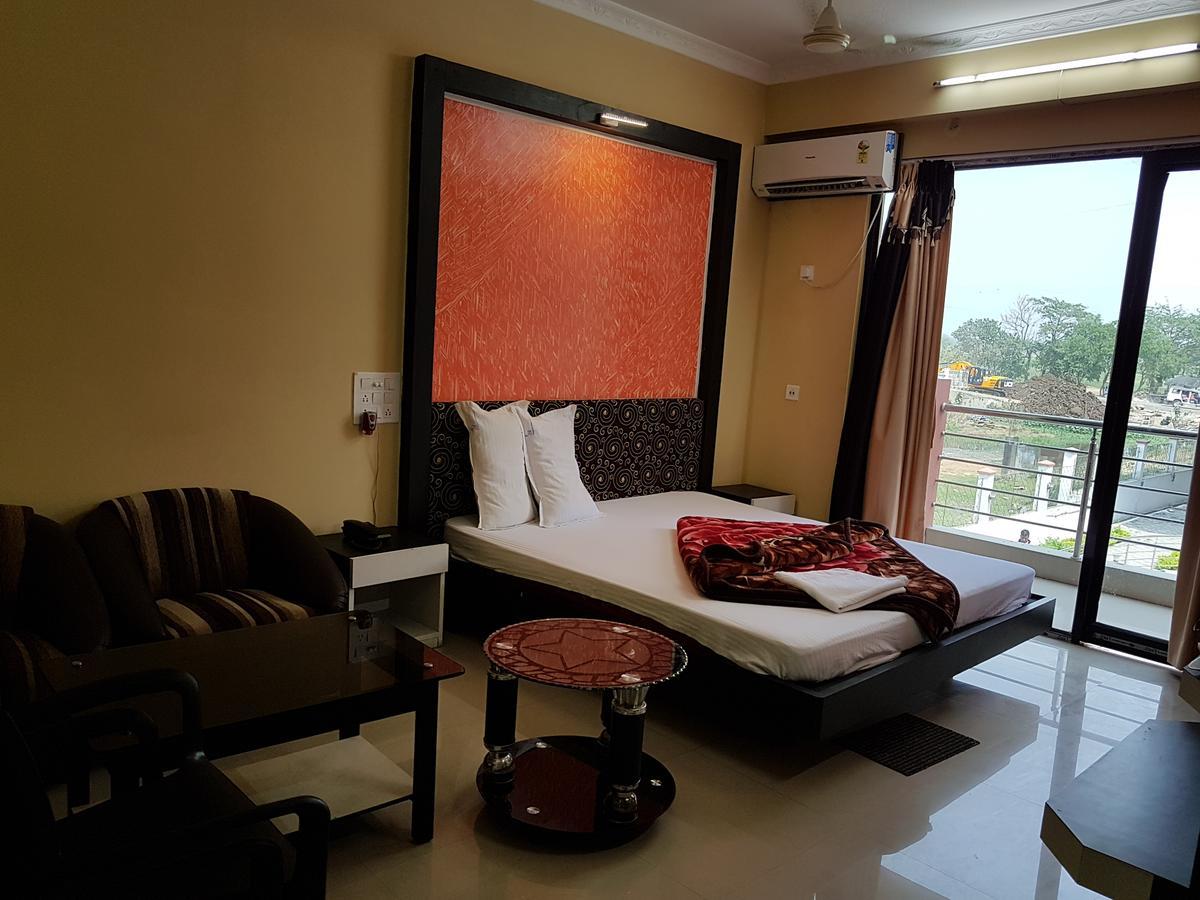 Swagatam International Hotel Tarapith Buitenkant foto