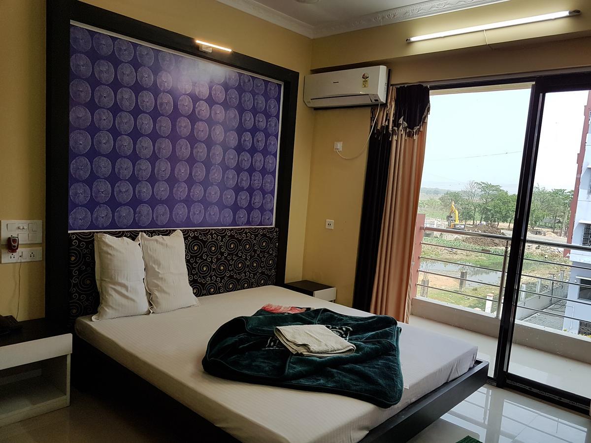 Swagatam International Hotel Tarapith Buitenkant foto