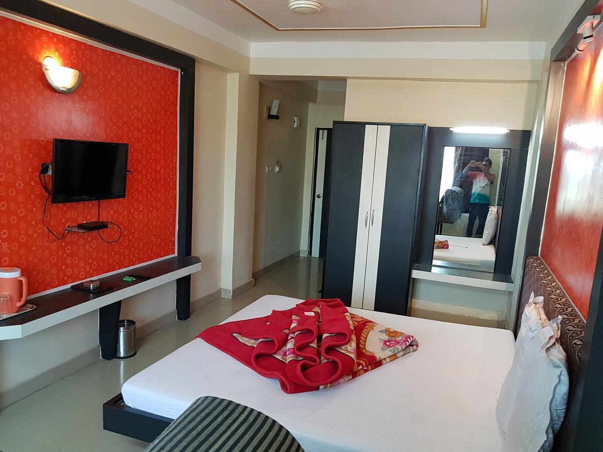 Swagatam International Hotel Tarapith Buitenkant foto